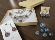 R and R Trading Post - Ginger Snap Jewelry Set Retail Value $91.98